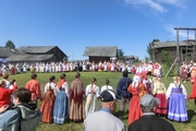 Праздничные гулянья в деревне Пожарище