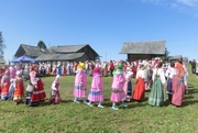 Праздничные гулянья в деревне Пожарище